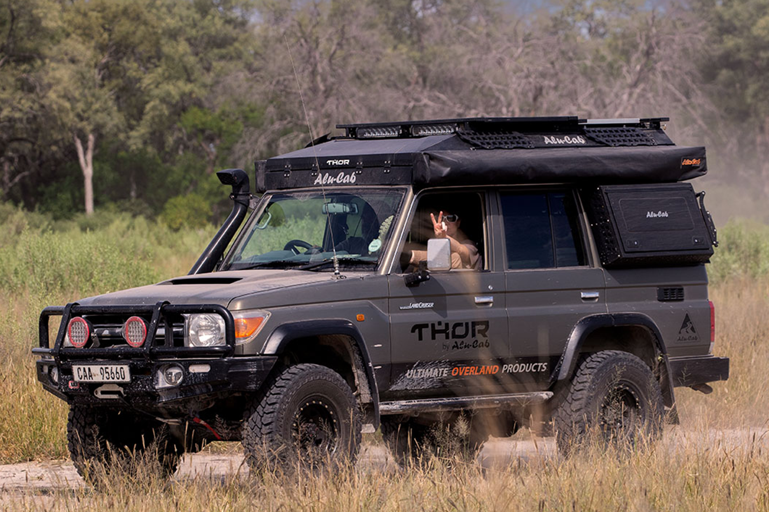 76 Series Side Window Box Complete Kit