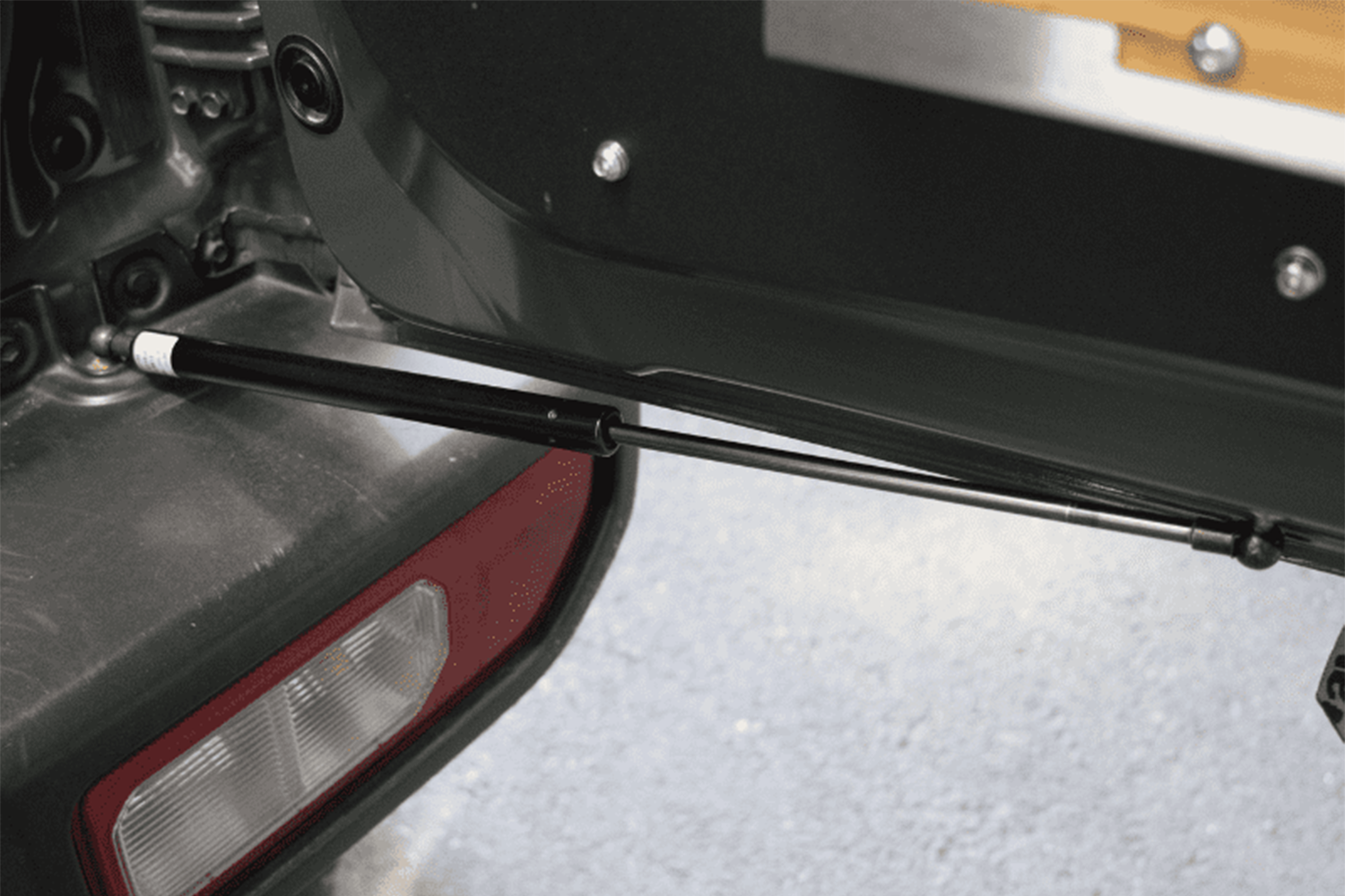 Jimny Rear Door Extended Shock