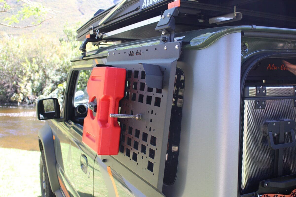 Jimny Jerry Can Mount