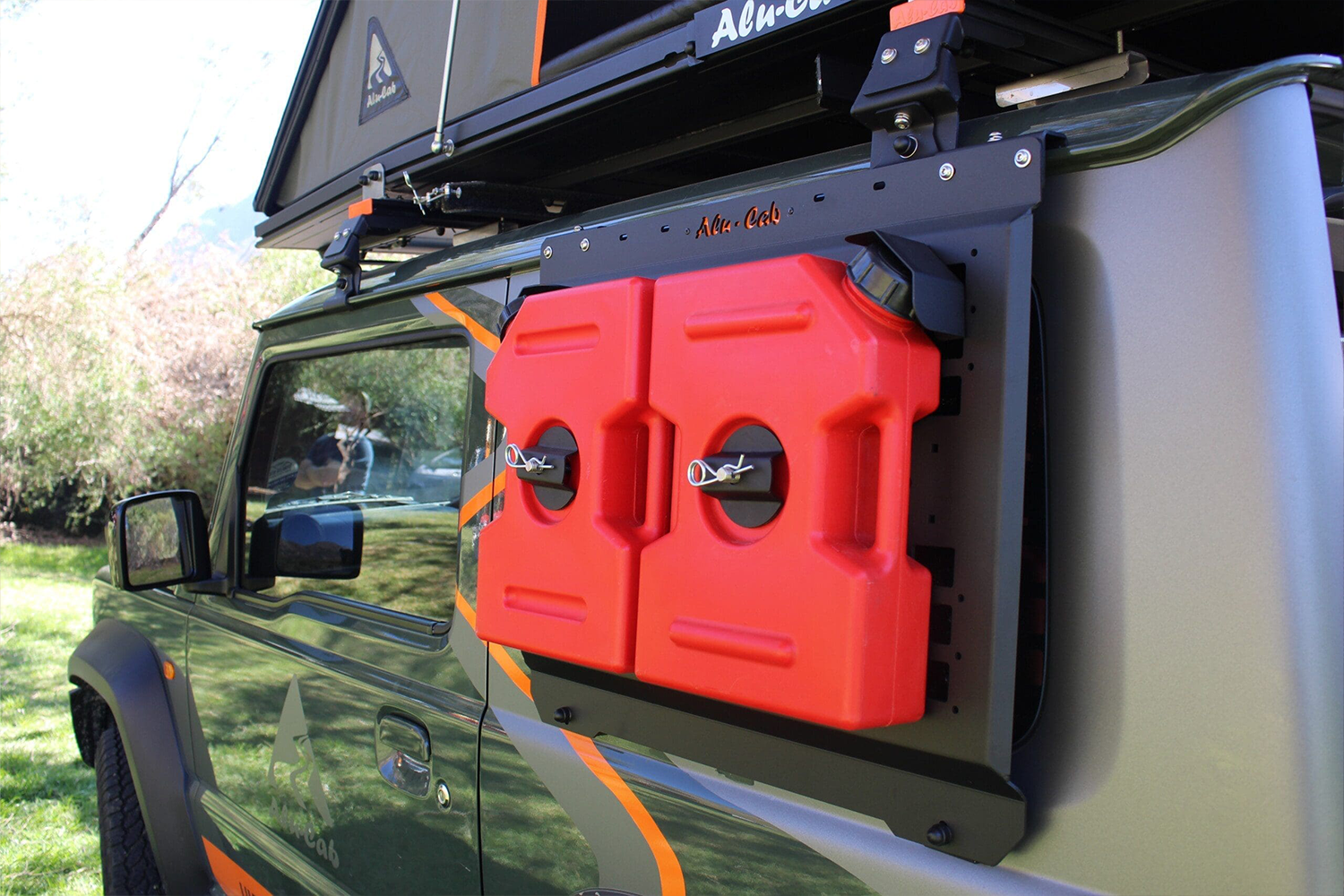 Jimny Jerry Can Mount