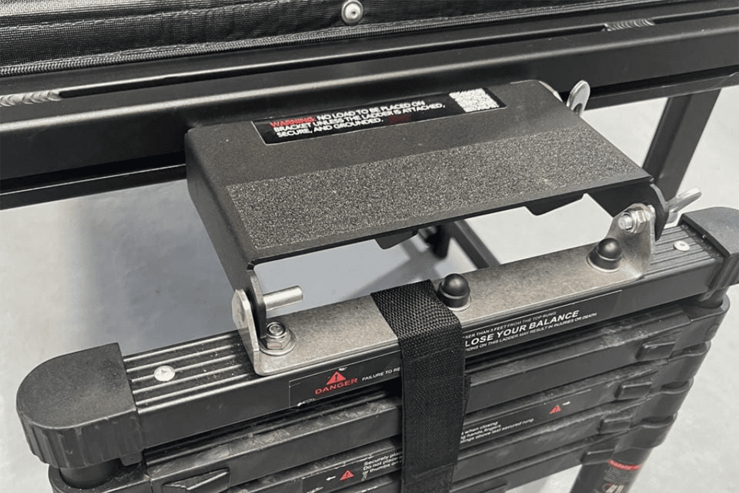 LT-50 Ladder Extension Bracket