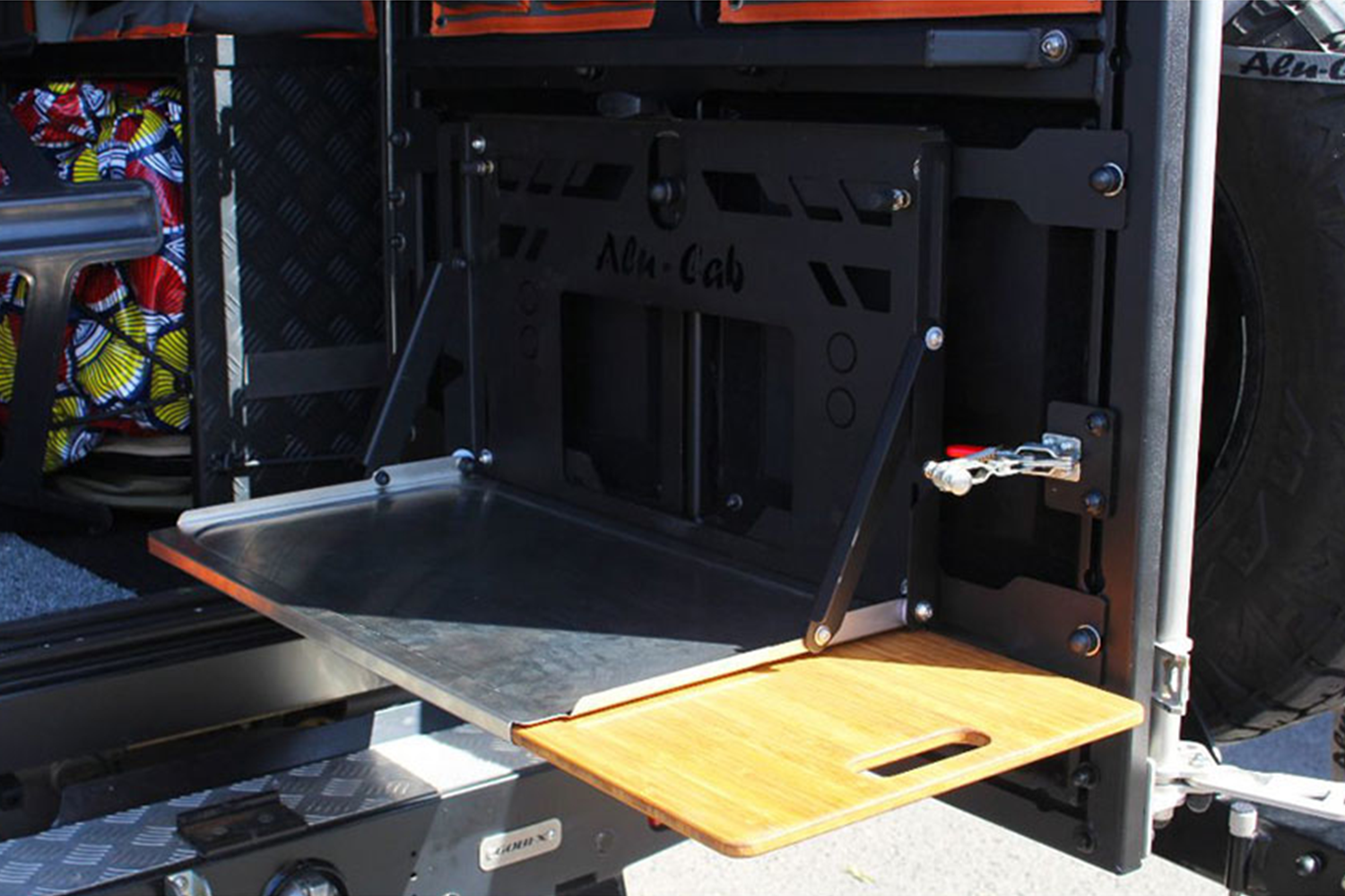 70 Series Rear Drop-Down Table & Mounting Bracket