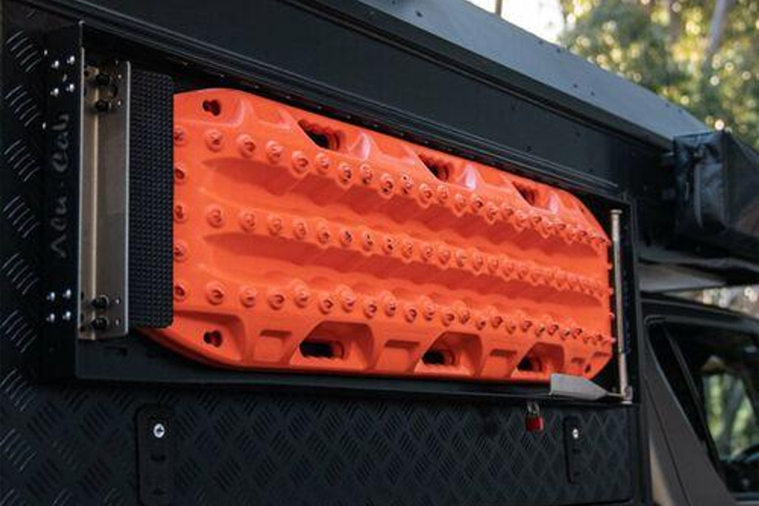 The Recovery Trax Tray